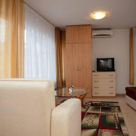 Convenient 1-Bedroom Flat Next To Harmanite Beach Sozopol Eksteriør billede