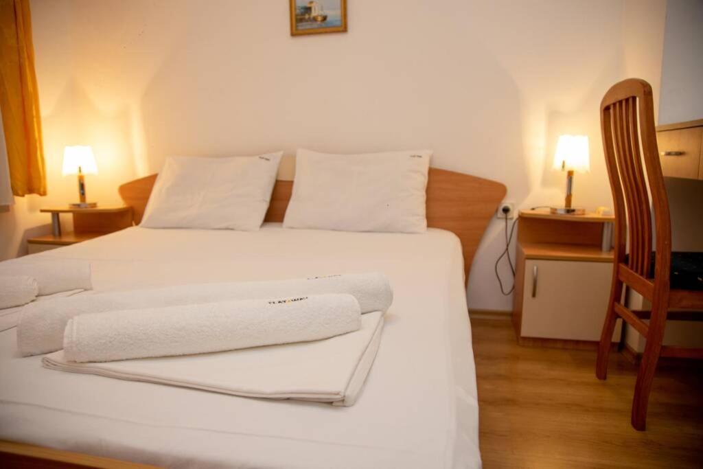 Convenient 1-Bedroom Flat Next To Harmanite Beach Sozopol Eksteriør billede