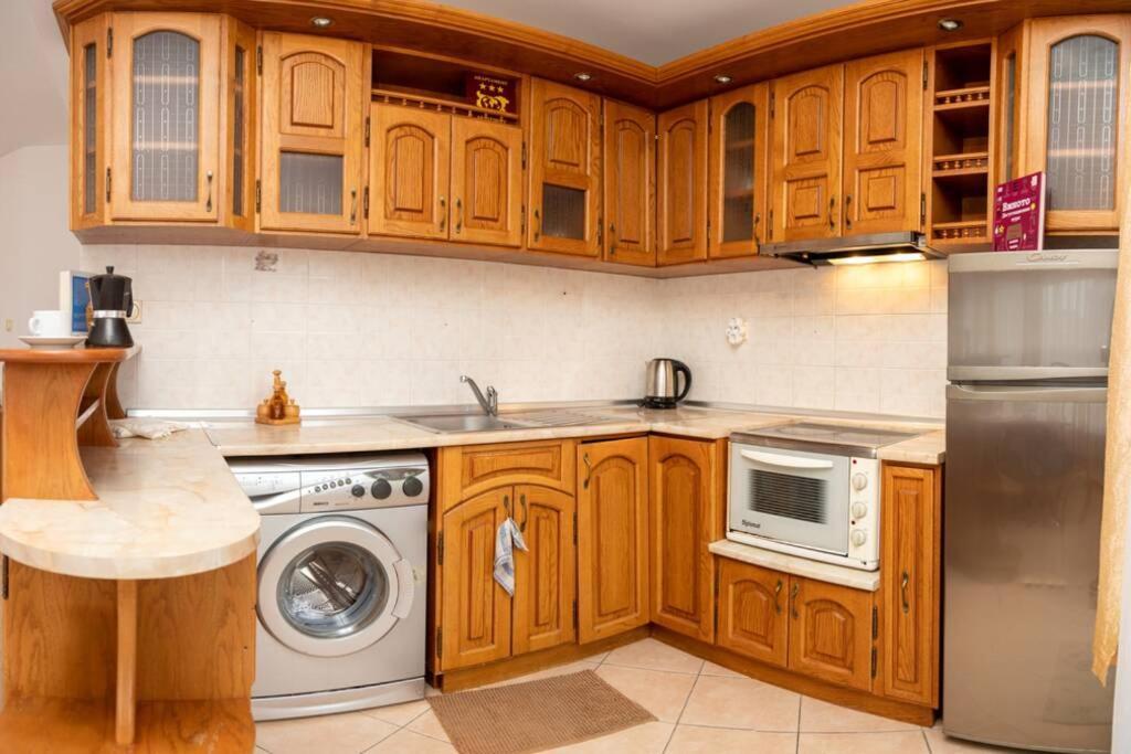 Convenient 1-Bedroom Flat Next To Harmanite Beach Sozopol Eksteriør billede